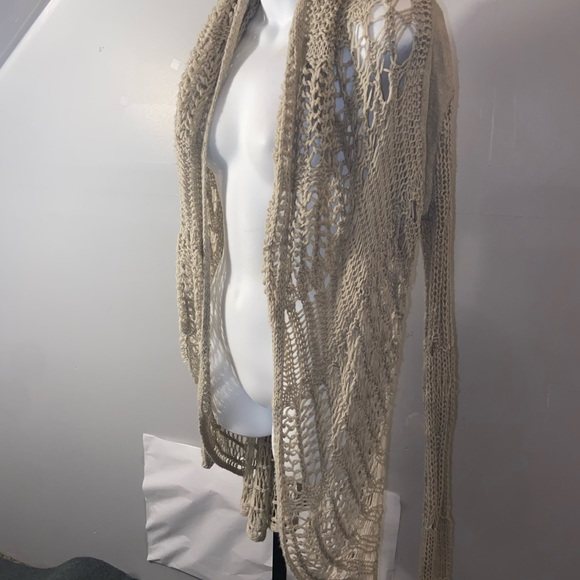 Crochet knitted sweater - Picture 7 of 17